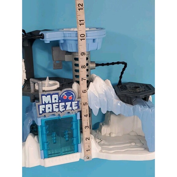 Imaginext DC Super Friends Mr. Freeze Headquarters Arctic Fortress Lair Only - Picture 13 of 13